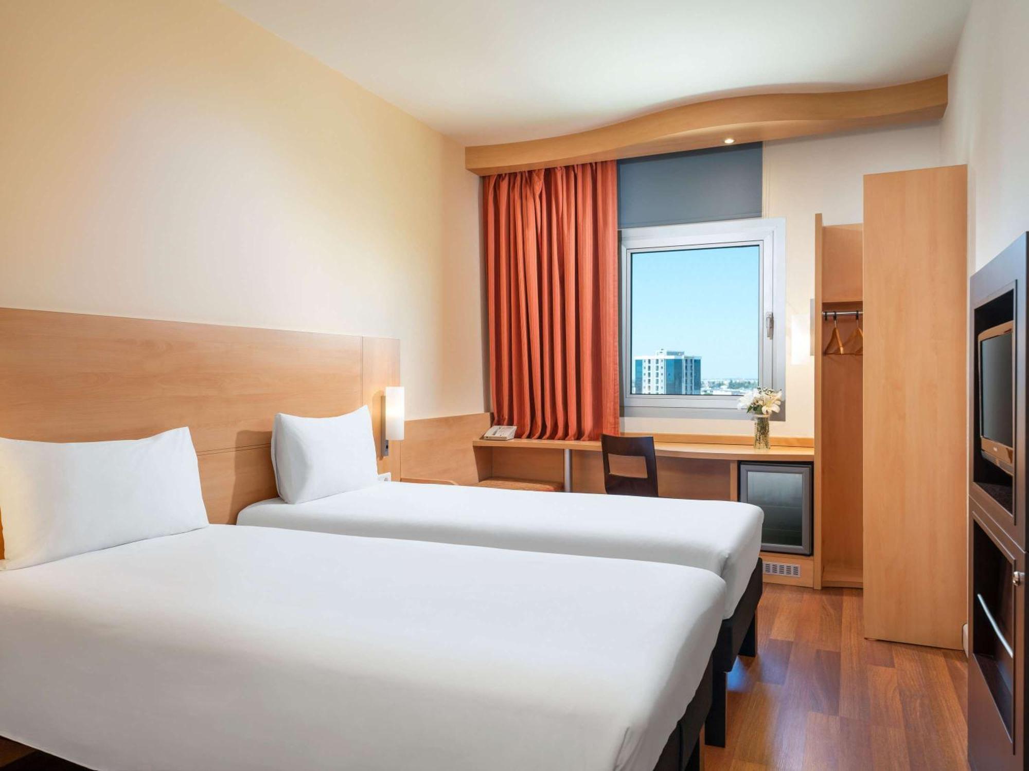 Hotel Ibis Adana Exterior foto