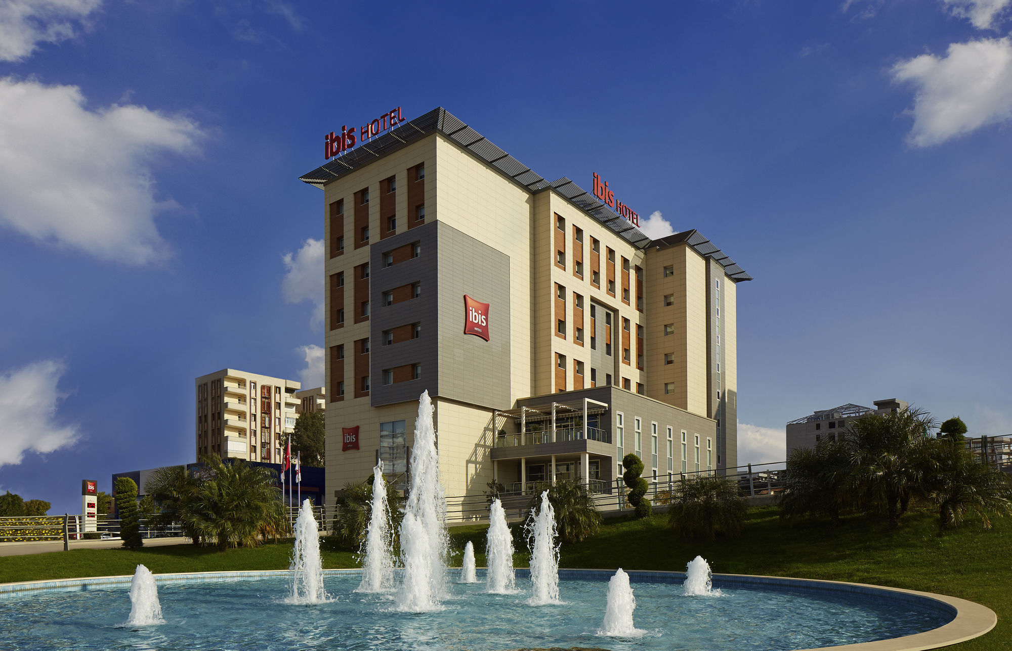 Hotel Ibis Adana Exterior foto
